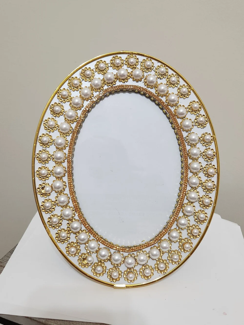 Ornate Pearl-Accent Gold Oval Picture Frame